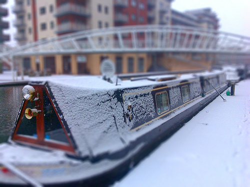 morning-snow-at-sherbourne-wharf