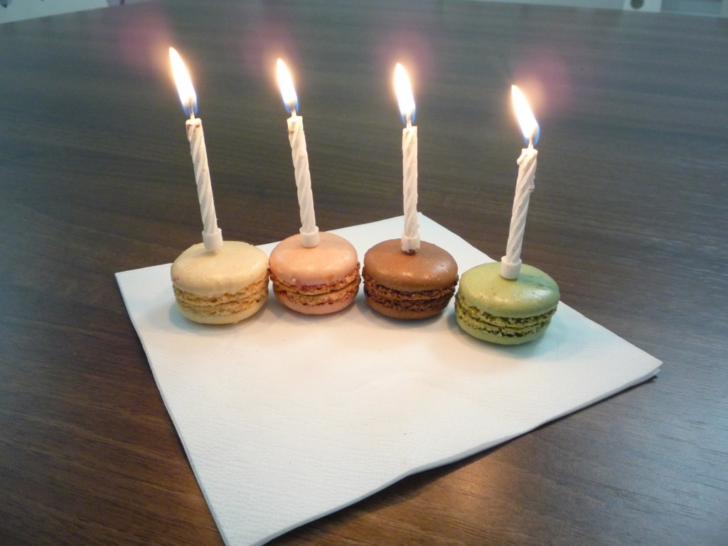 birthday macaroons